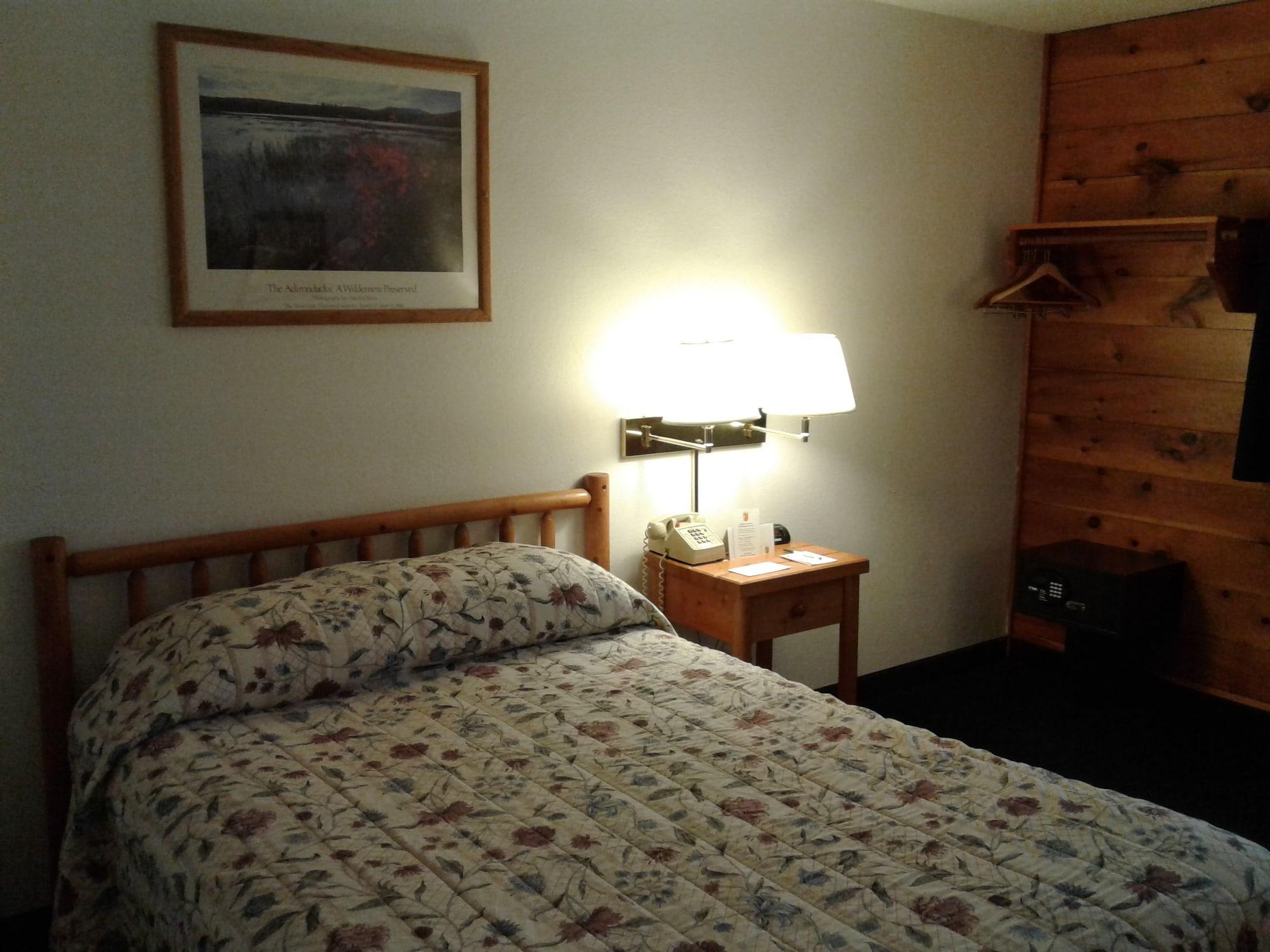 Super 8 By Wyndham Lake George/Warrensburg Area Extérieur photo