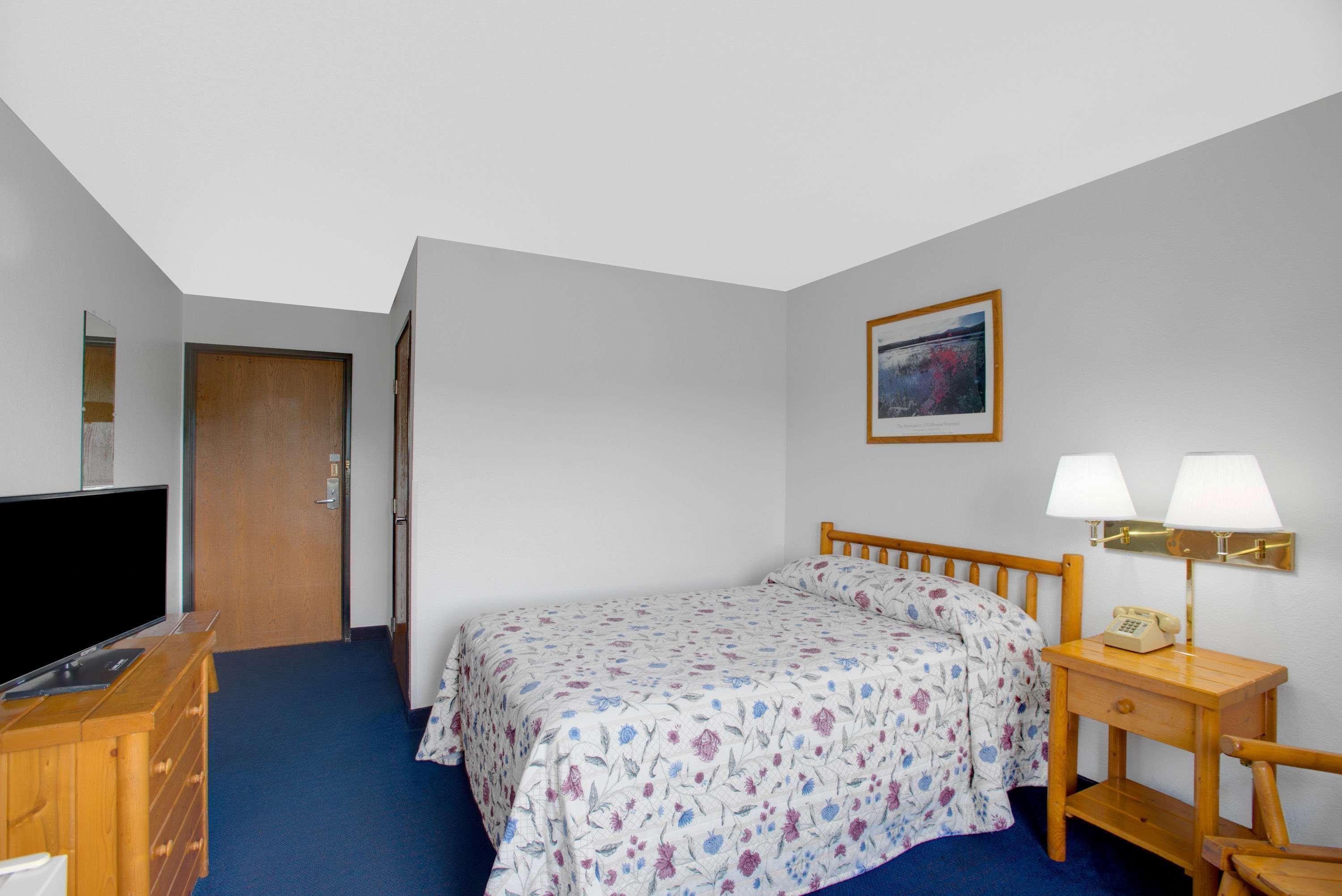 Super 8 By Wyndham Lake George/Warrensburg Area Extérieur photo