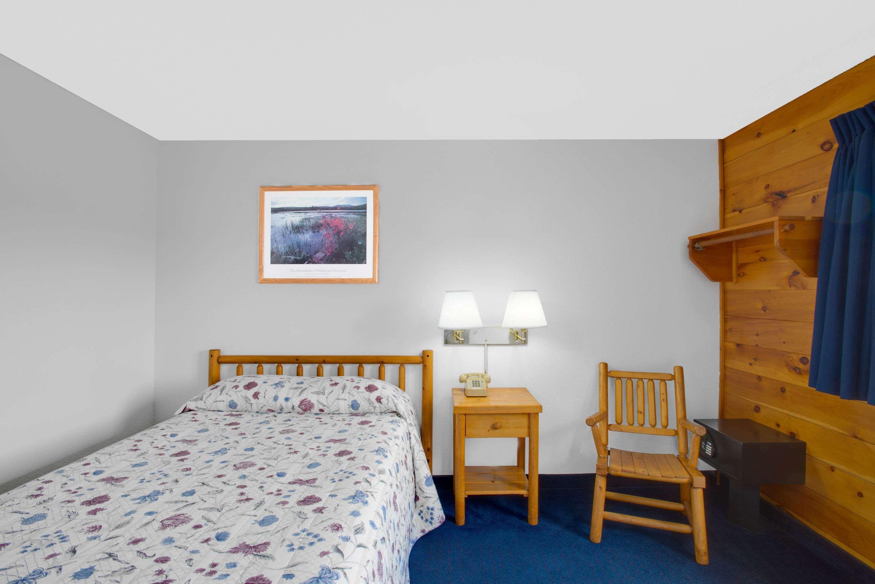 Super 8 By Wyndham Lake George/Warrensburg Area Extérieur photo